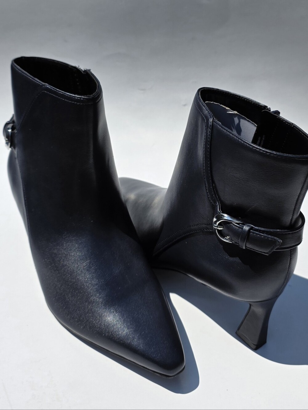 Naturalizer Tucker Women's 9W Navy Ankle Boots Pointed Toe Buckle Heel Booties